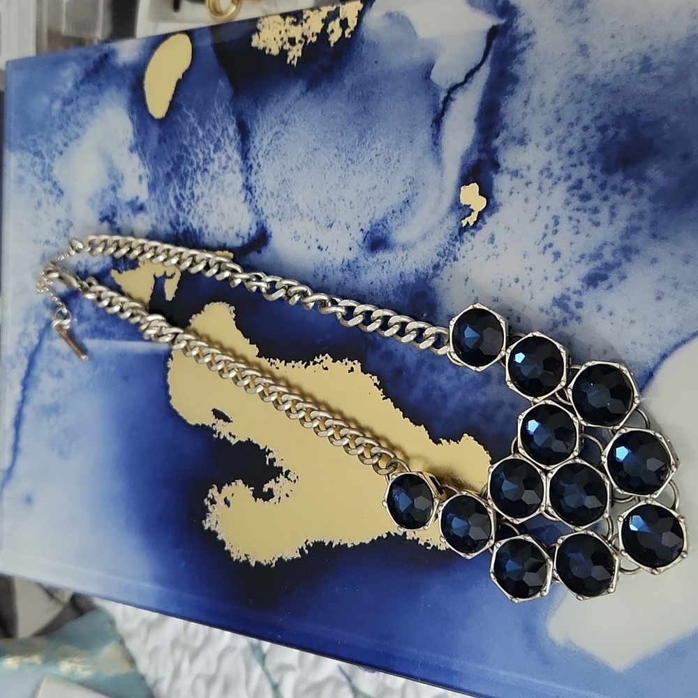 Gorgeous "Sapphire" Necklace